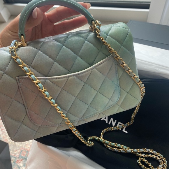 SPECIAL EDITION CHANEL 21K iridescent AGN/BLEU flapbag w handle CC logo Crossbod - Picture 4 of 4